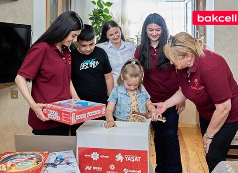 “Bakcell” “YAŞAT” Fondunun “Hədiyyə Karvanı” layihəsinə qoşuldu – Fotolar