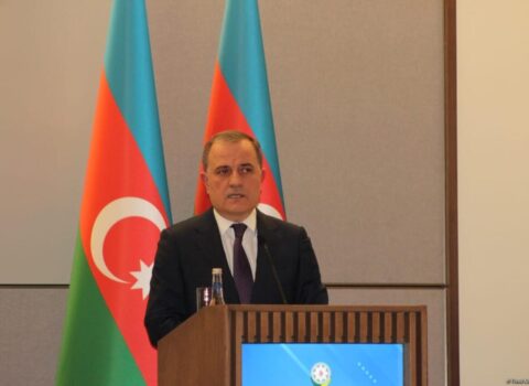 Ceyhun Bayramov Türkiyəyə getdi