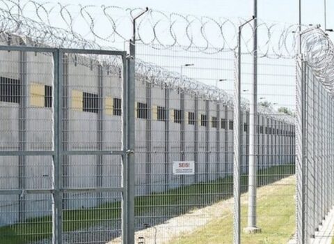 Bakıda cəzaçəkmə müəssisəsində binanın dam örtüyü UÇDU – YARALANAN VAR