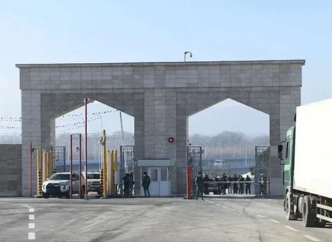 İrandan təxliyə olunan rusiyalılar Astara sərhədindən keçib
