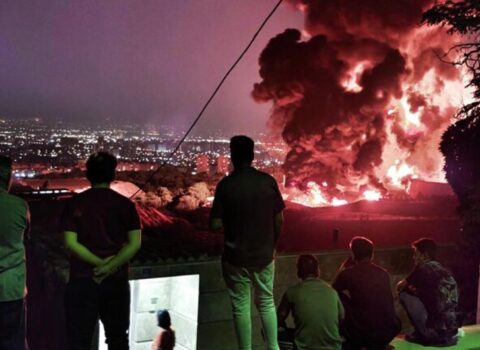 İsraildə polis İranın zərbələrini lentəİsraildə polis İranın zərbələrini lentə almaq istəyən operatorları saxladı almaq istəyən operatorları saxlayıb