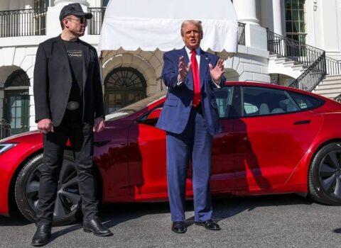 Tramp “Tesla”dan İMTİNA EDİR – SƏBƏB
