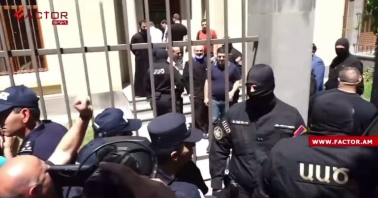 TƏCİLİ: Baqrat Qalstanyan SAXLANILDI – VİDEO