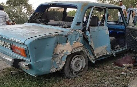 Göyçayda avtomobil motosikletlə toqquşdu: ölən var