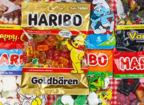 İçində çətənə olan “Haribo” konfetlərini yeyən uşaq komaya düşdü