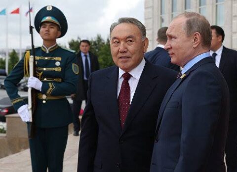 Nazarbayev Putinlə niyə görüşüb?