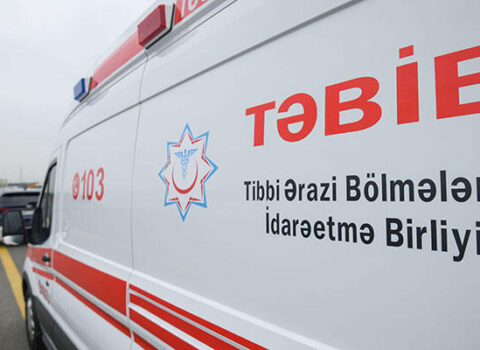 8 yaşlı uşaq 8-ci mərtəbədən yıxılıb öldü