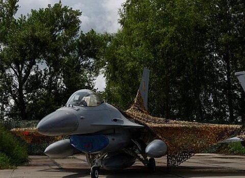 Ukraynanın F-16-sı vuruldu