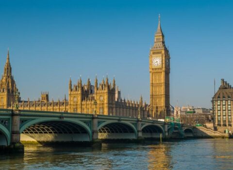 İrana zərbələrdə iştirak etmirik – Britaniya