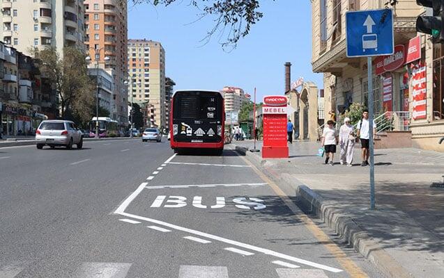 Sürücülərə ŞAD XƏBƏR – Avtobus zolaqlarında maşınlara minib-düşə biləcəyik – VİDEO