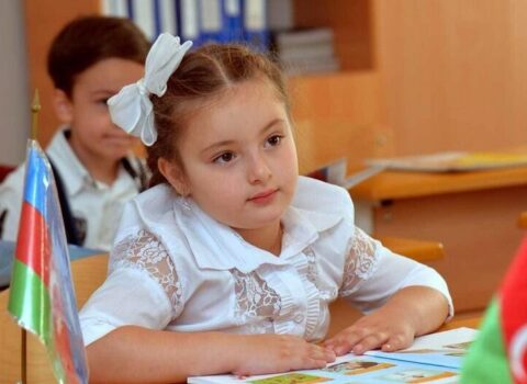 Rus bölməsi üzrə I sinfə məktəb seçiminə başlanıldı