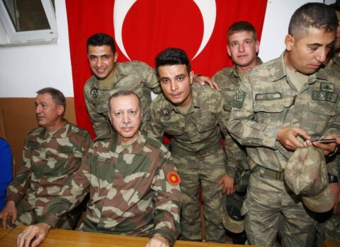 Ərdoğana generallarla bağlı daha bir səlahiyyət verildi