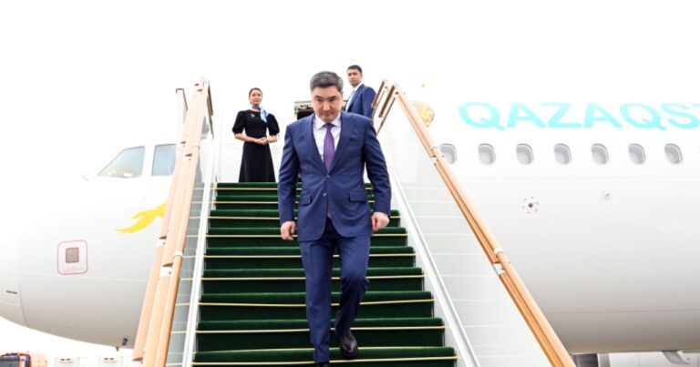 Qazaxıstanın Baş naziri Azərbaycana gəldi