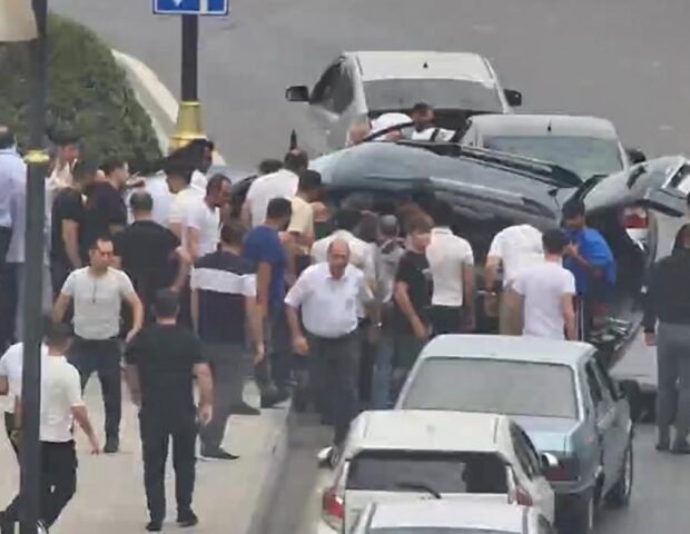 Bakıda qəza – FOTOLAR