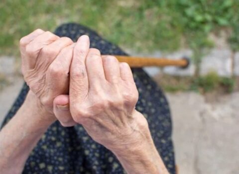 Sumqayıtda 63 yaşlı qadına qarşı quldurluq etdilər