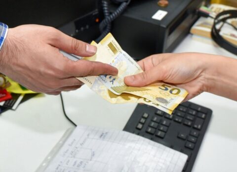 Sosial yardım alanların NƏZƏRİNƏ: MƏBLƏĞ ARTA BİLƏR