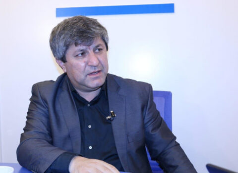 Əvəz Zeynallının kirli biznesi: “1 manatlıq yardım” ona nə üçün lazımdır?