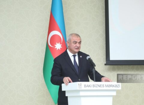 “Dənizkənarı Bulvar İdarəsi”nin sabiq sədrinin məhkəməsi başlayıb