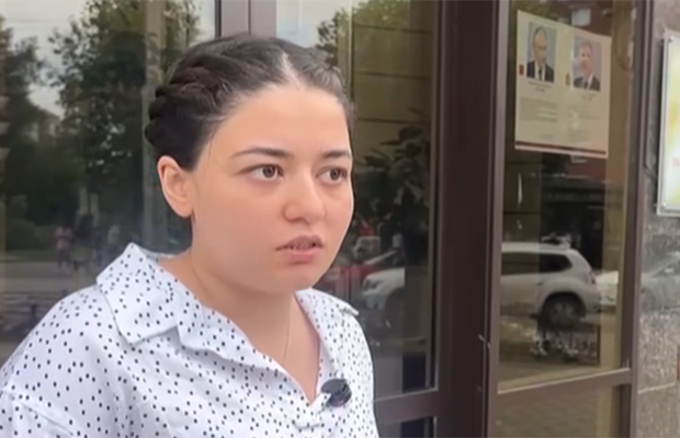 “Mənə təxribatçı suallar verdilər” – Rusiyada hücum edilən qadın +Video