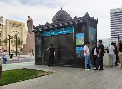 “28 May” metrosunun yaxınlığındakı köşk götürüldü