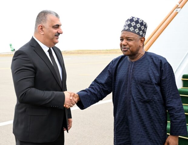 Nigeriyalı nazir Azərbaycana gəldi