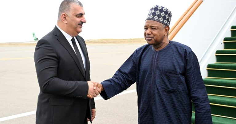 Nigeriyalı nazir Azərbaycana gəldi