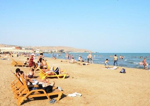 Çimərliklərdə dəniz suyunun temperaturu açıqlandı