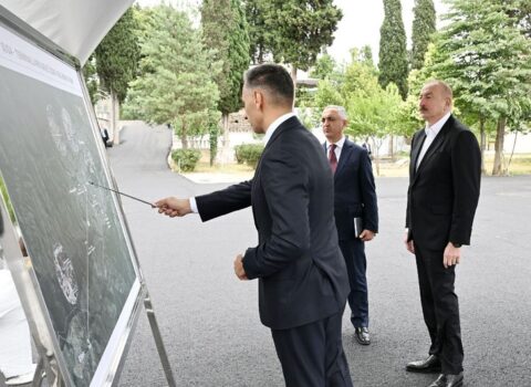 İlham Əliyev Xankəndi-Şuşa kanat yolunun inşası üçün seçilmiş əraziyə baxdı