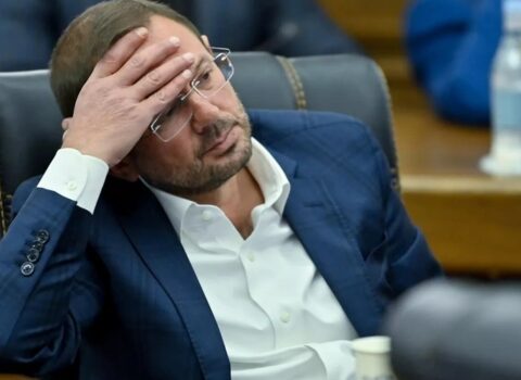 Paşinyan Əbu-Dabidə: Manukyanın evində axtarış aparılır