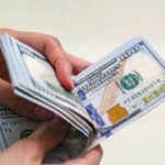 İranda dollar bahalaşdı: Azərbaycan manatı ilə bağlı VACİB PROQNOZ