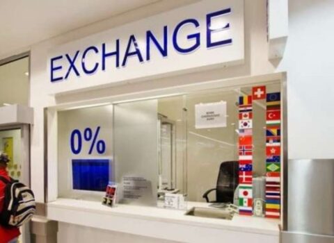 Dollar almaq istəyənlər OXUSUN