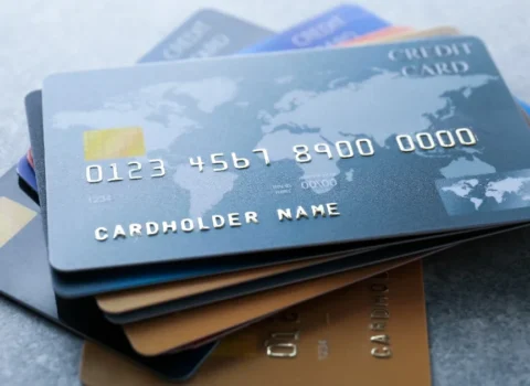 Banklar kredit kartlarının limitini gizli şəkildə artıra bilər?
