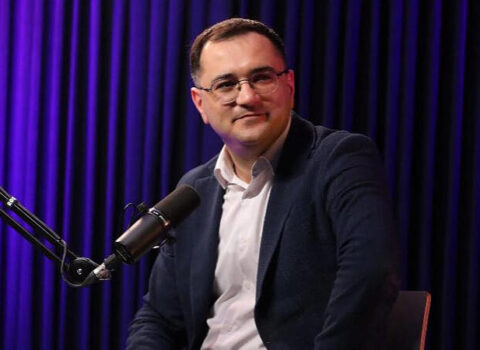 Elvin Dəmirli vəzifəsindən ayrıldı