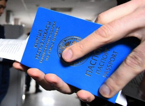 Qırğızıstan rusiyalılara pasport verilməsini dayandırdı