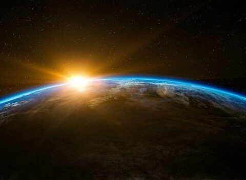 Yer kürəsi böyüklüyündə planet tapıldı – 1 il 5 saatdı