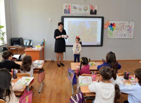 Övladını rus bölməsinə qoyanların nəzərinə: Məktəbəqədər…