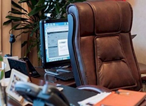 Məktəb direktorunu bıçaqlayan şəxslə bağlı QƏRAR