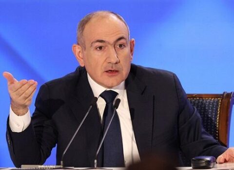 Ermənilər ŞOKDA: Paşinyan azyaşlı qızlara görün nələr edib…