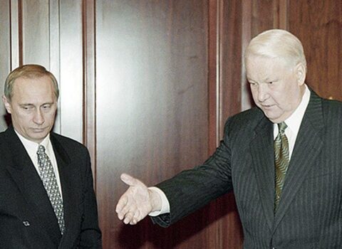 “25 il əvvəl prezident olmaq istəmirdim” – Putin Yeltsinlə söhbətindən ilk dəfə DANIŞDI