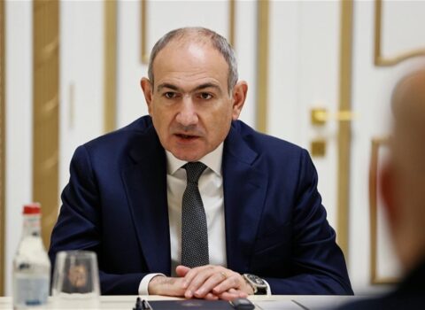 Paşinyandan Rusiyadakı erməni oliqarxlara sərt mesaj: “Ermənistan keçid yeri deyil”