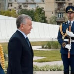 Zəfər parkına səfərindən paylaşım etdi