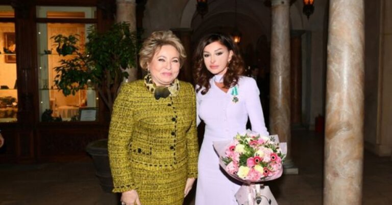 Valentina Matviyenko Mehriban Əliyevanı təbrik etdi