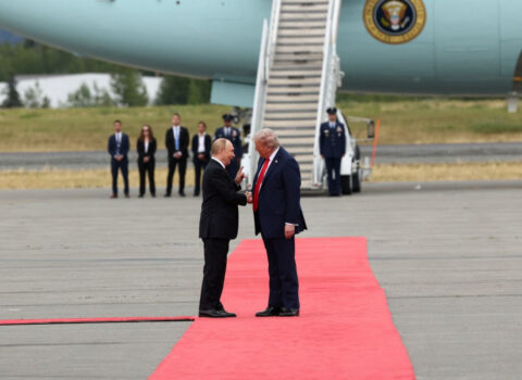Putin və Tramp eyni avtomobildə əyləşdilər