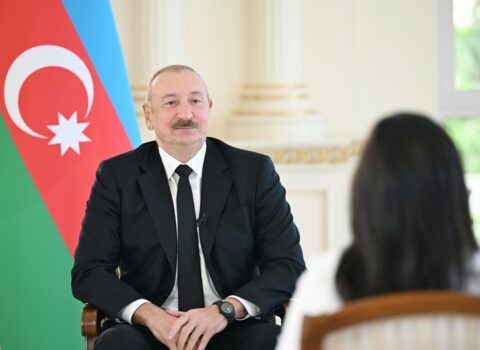 İlham Əliyev: “Naxçıvana yolun tikintisi amerikalı investorlar həyata keçirə bilər”