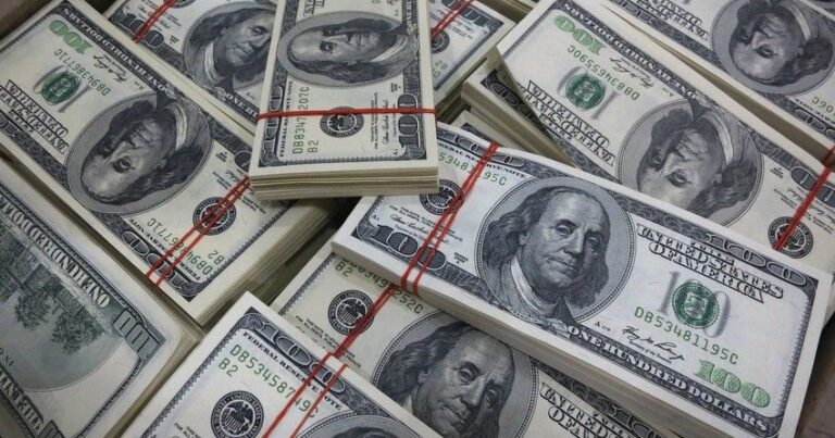 Dollar almaq istəyənlərin NƏZƏRİNƏ
