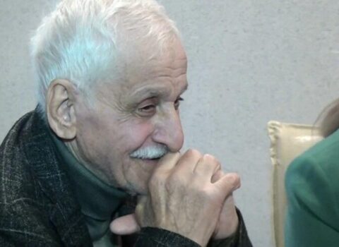 Arif Əbdüloğlu vəfat etdi