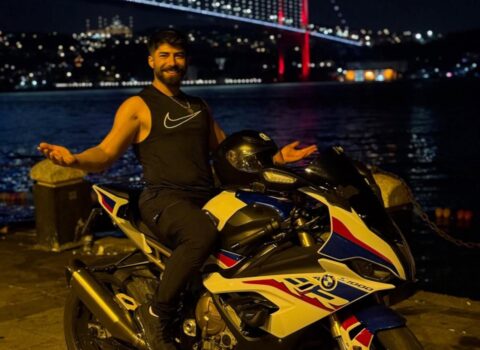 Türkiyəli fenomen qəzada öldü – FOTO