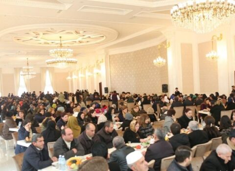 Daha bir rayonda dəbdəbəli ehsan ləğv edildi