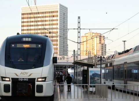Bakıdan Ağdama gedən qatar 32 il sonra mənzil başına çatıb –