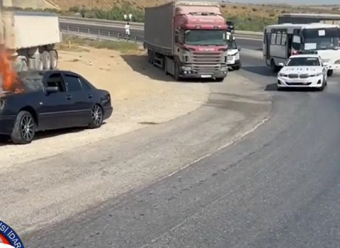 Maşın yanmağa başladı: YPX əməkdaşları söndürdü